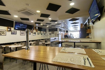 Espaço comercial à venda no Largo João de Deus