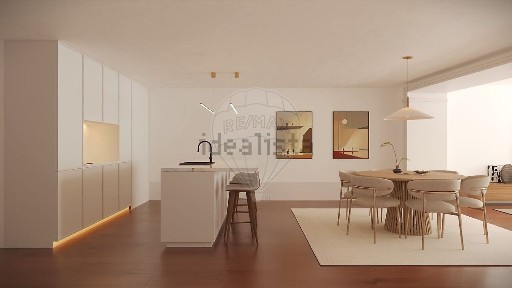 Espaço comercial à venda na Rua de Cedofeita