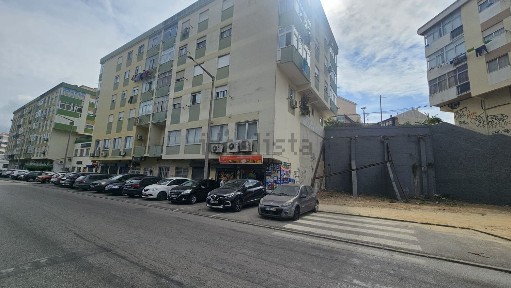 Espaço comercial com rentabilidade à venda no Alto do Moinho