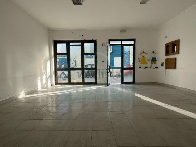 Espaço comercial à venda na Baixa da Banheira