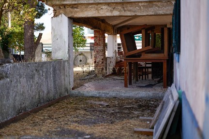 Espaço comercial à venda na Rua de Pedro Costa, 1199