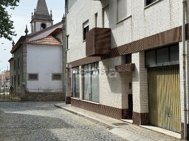 São Mamede de Infesta, Centro de São Mamede de Infesta - Laranjeiras, Rua Almirante Reis, 10