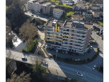 Espaço comercial à venda na Rua da Marginal do Rio Sousa
