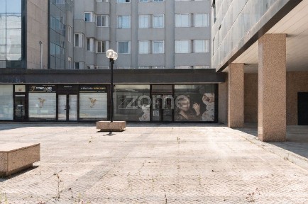 Espaço comercial à venda na Rua de Cunha Júnior