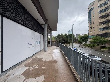 Espaço comercial à venda na Rua Simão Bolívar
