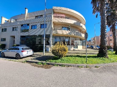 Espaço comercial à venda na Paniceiro-Viso-Meiral