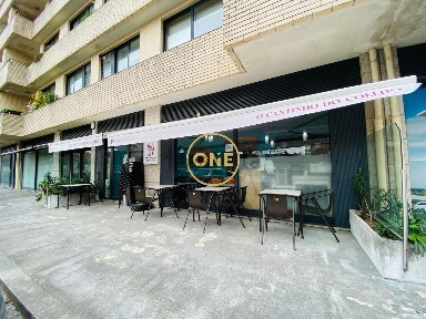 Espaço comercial à venda na Rua Albino Vieira da Costa