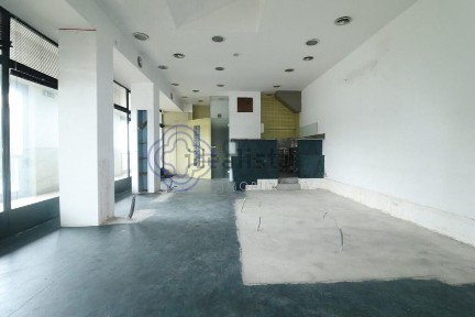 Espaço comercial à venda na Arrábida