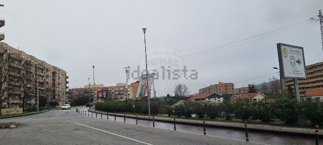 Espaço comercial à venda na Rua da Queimada