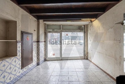 Espaço comercial à venda na Camões - Faria Guimarães