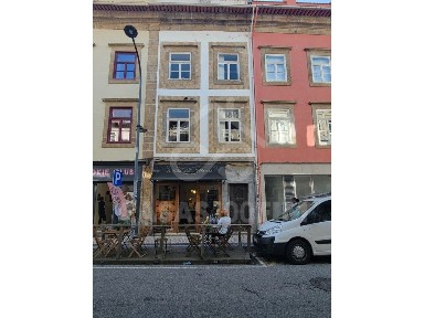 Espaço comercial à venda na Rua de Cedofeita