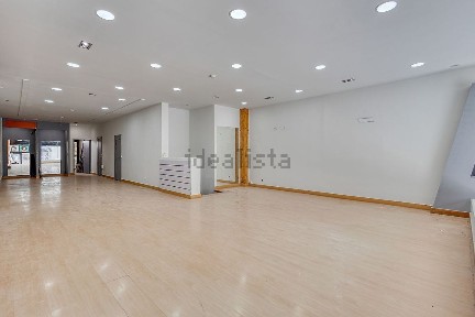 Espaço comercial à venda na Rua de Sacadura Cabral, 58