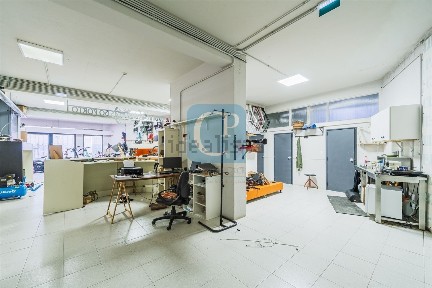 Espaço comercial à venda na Rua das Musas, 324