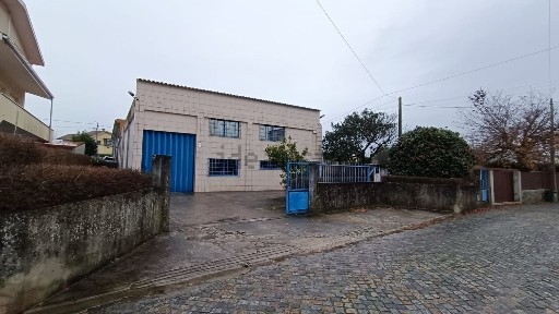 Armazém à venda em Bougado