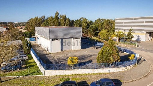 Armazém à venda na Rua do Barroco