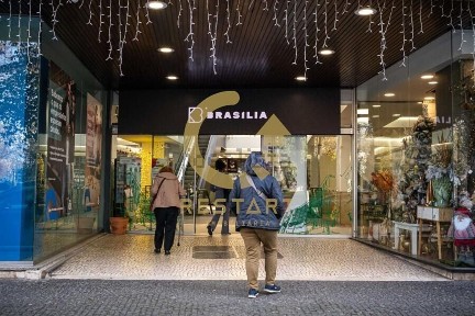 Espaço comercial à venda na Praça de Mouzinho de Albuquerque