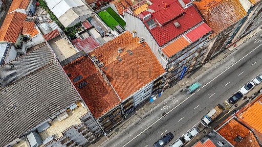 Espaço comercial à venda na Rua de João Pedro Ribeiro