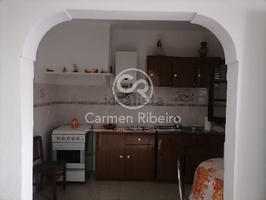 Moradia em banda à venda no Largo das Hortas, 4