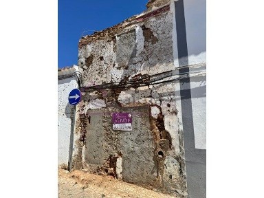 Moradia em banda à venda na Rua da Freirinha