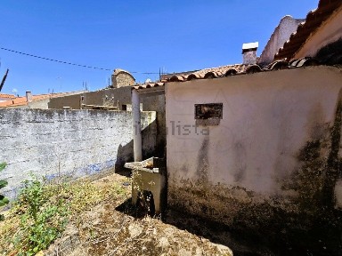Moradia independente à venda em Montoito
