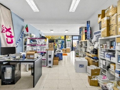 Espaço comercial à venda na Rua de Santo António