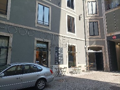 Negócio à venda na Rua do Doutor Magalhães Lemos