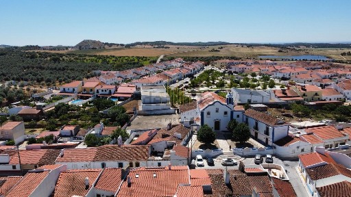 Casa ou moradia à venda na Rua Padre Joaquim Espanca s/n