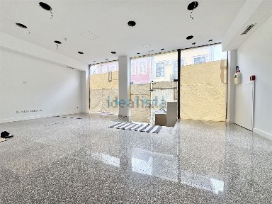 Espaço comercial à venda na Rua da Boavista