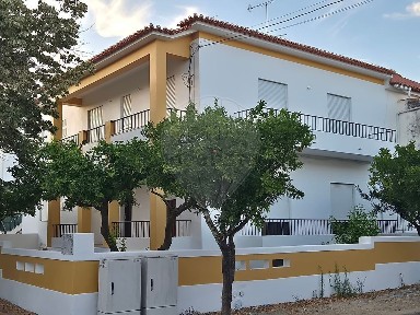 Évora