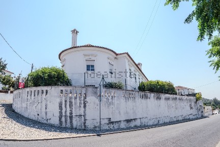 Moradia independente à venda na Rua São João de Deus
