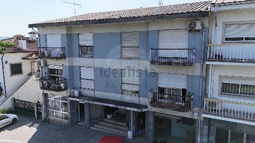 Espaço comercial à venda em Margaride (Santa Eulália) - Várzea - Lagares - Varziela - Moure