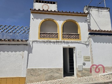 Moradia geminada à venda em Ciladas