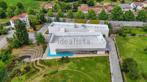 Armazém à venda em Moreira