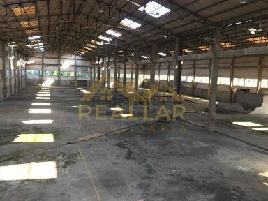 Armazém à venda em Foz do Sousa e Covelo