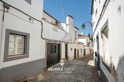 Moradia geminada à venda na Travessa das Anjinhas