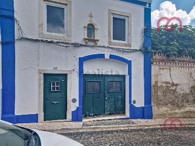 Moradia geminada à venda em Santa Maria e Santo André