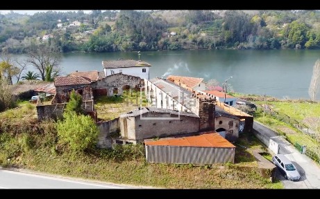 Armazém à venda no Centro de Gondomar