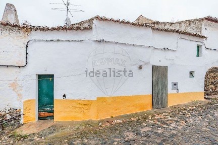 Veiros, Rua Leonor Rodrigues
