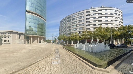Espaço comercial com rentabilidade à venda na Avenida Dom Manuel II