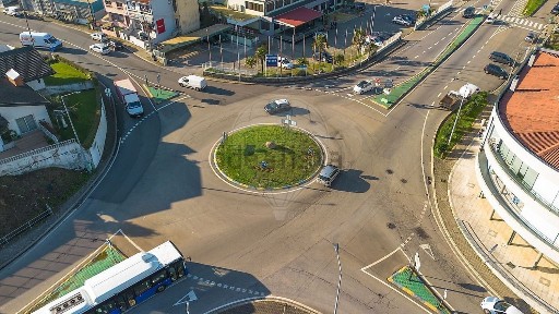Espaço comercial à venda na Avenida Doutor Moreira Sousa