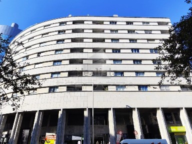 Espaço comercial à venda na Avenida Dom Manuel II