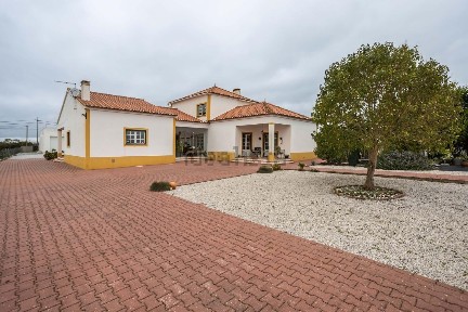 Vendas Novas, Bairro Marconi, 52 a