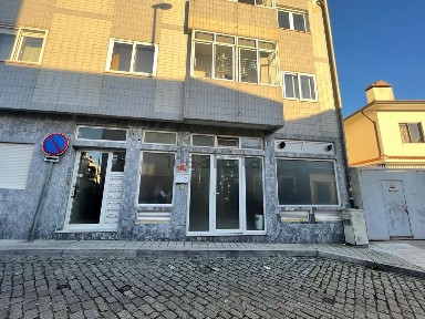 Espaço comercial com rentabilidade à venda na Francos - Casa da Música - Pedro Hispano