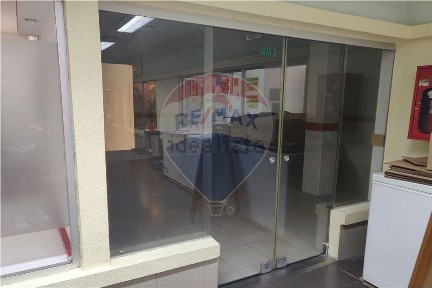 Espaço comercial à venda no Centro de Gondomar