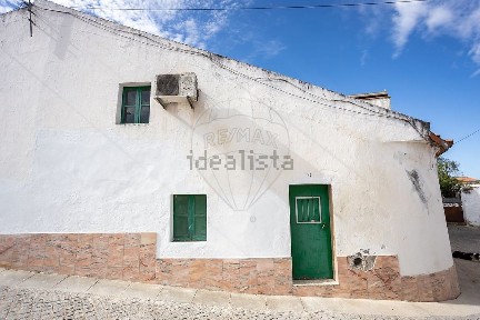 Moradia independente à venda em São Bartolomeu do Outeiro