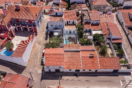 Moradia independente à venda na Rua Nova