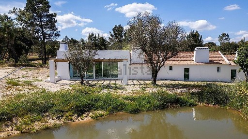 Quinta à venda em Cortiçadas de Lavre
