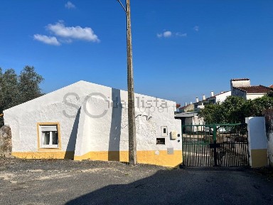 Moradia independente à venda em Portel
