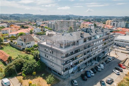 Armazém à venda em Margaride (Santa Eulália) - Várzea - Lagares - Varziela - Moure