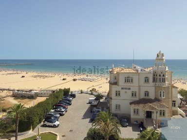 Apartamento T2 à venda na Avenida Tomás Cabreira, 8